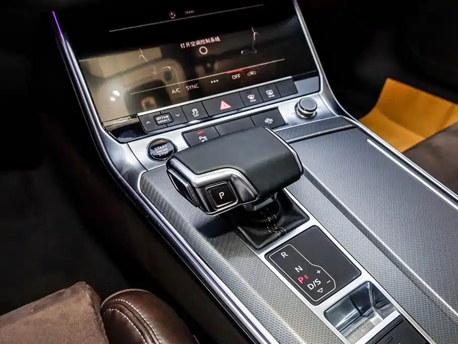 Audi A7L 2024 45TFSI S-line Dream Edition Crystal Package фото 33