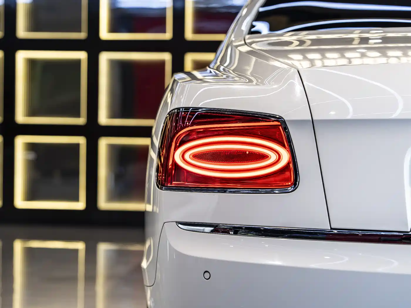 Bentley Flying Spur 2014 4.0T V8 Prestige Edition фото 11