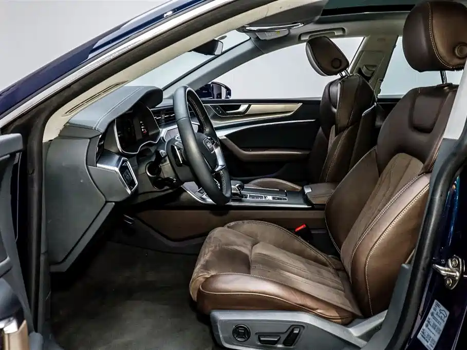 Audi A7L 2024 45TFSI S-line Dream Edition Crystal Package фото 9