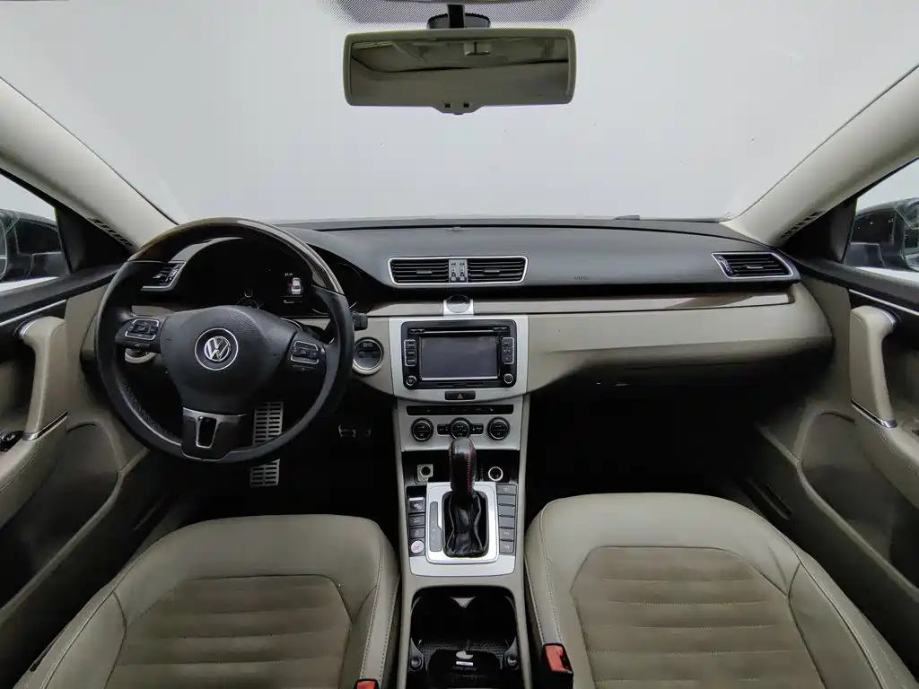 صورة 5 - Volkswagen Magotan