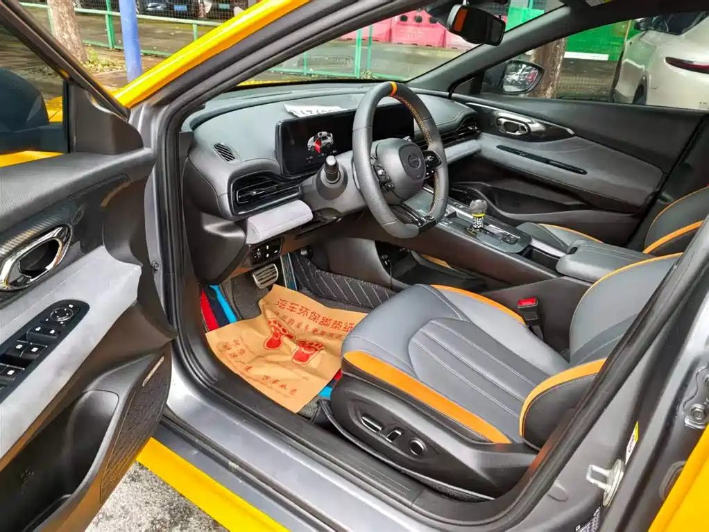 GAC Trumpchi Trumpchi Emkoo 2022 270T DCT J16 R-style Track Edition фото 4