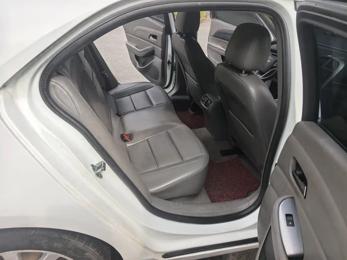 Chevrolet Malibu 2014 2.0L Automatic Comfort фото 10