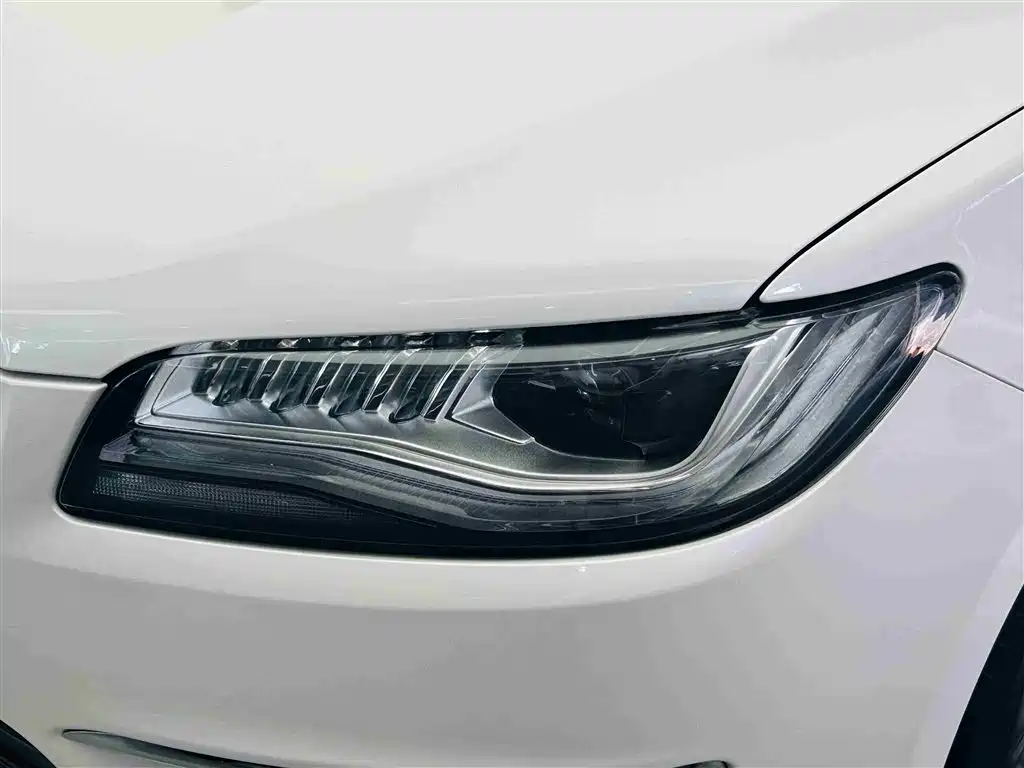 Lincoln MKZ 2019 2018 2.0T Premium Edition