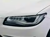 Фото 11 - Lincoln MKZ