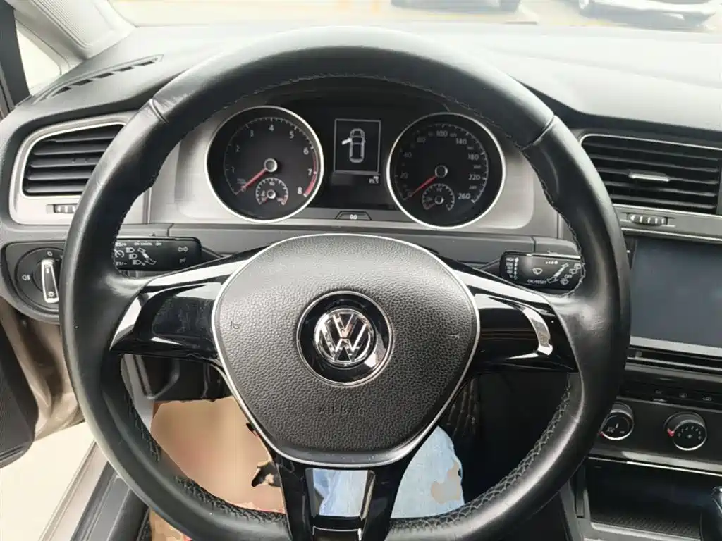 Volkswagen Golf 2014 1.4TSI Automatic Comfort фото 11