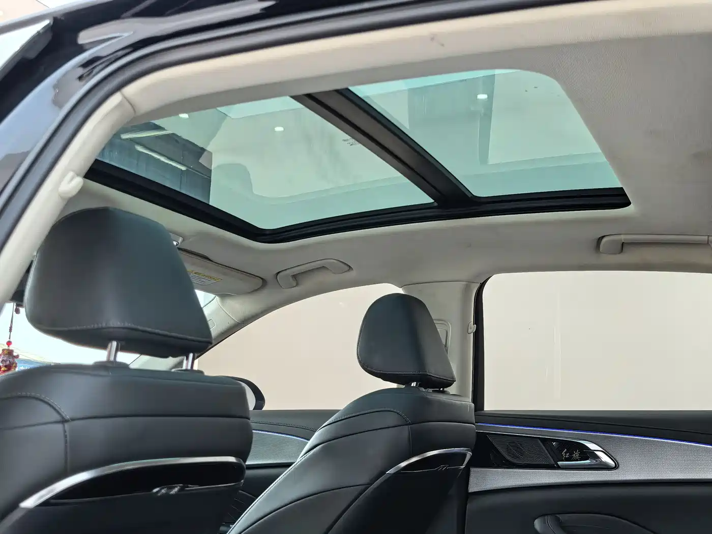 Hongqi H5 2024 1.5T DCT Smart Connect Flag Rhythm Edition фото 9