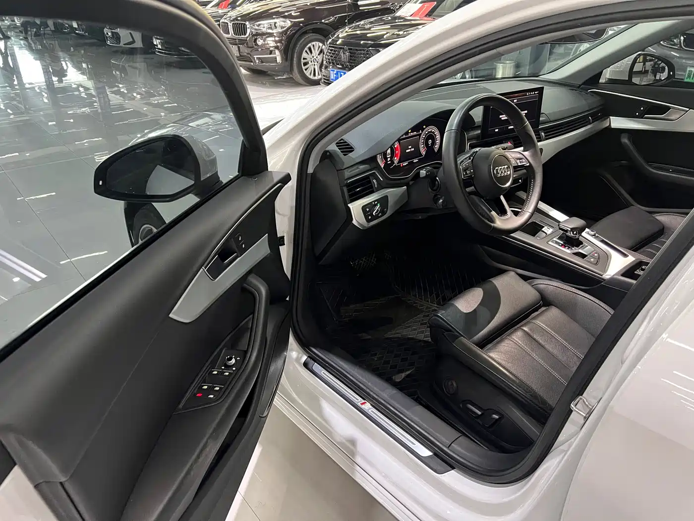 Audi A4L 2021 40 TFSI Premium Life Edition фото 5