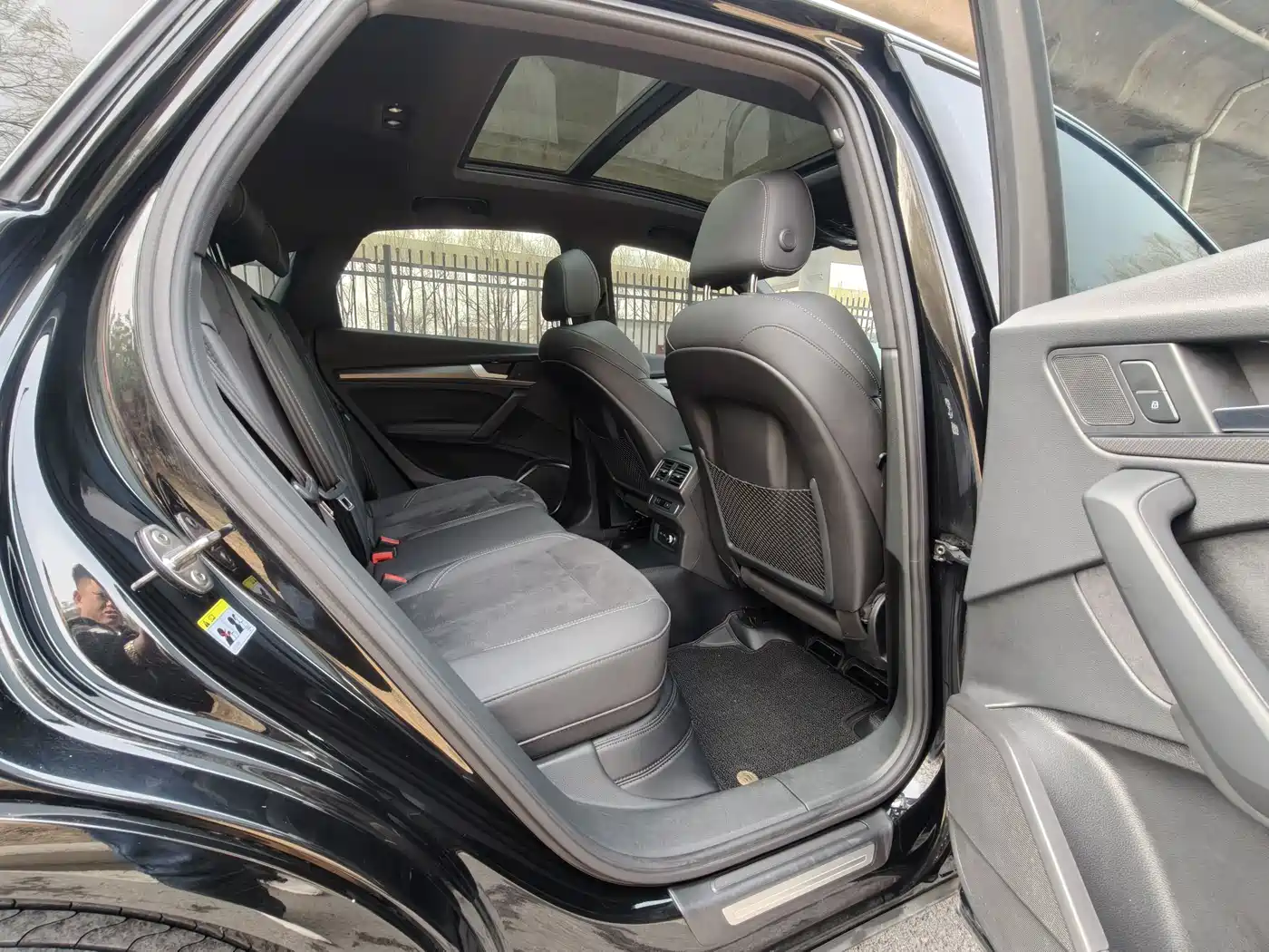 Audi Q5L Sportback 2023 40 TFSI Ice & Snow Sport Edition фото 16