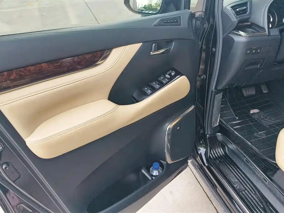 Toyota Alphard 2018 Facelift 3.5L Luxury Edition фото 7