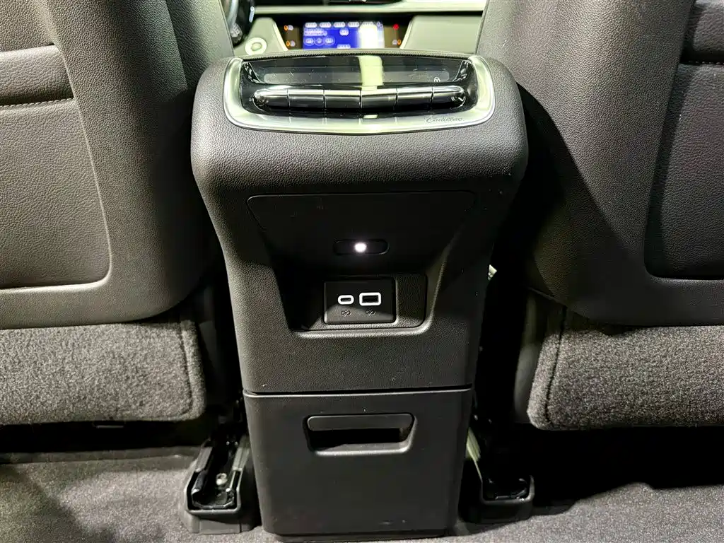 Cadillac XT6 2023 2022 2.0T 6-Seater 4WD Trend Edition