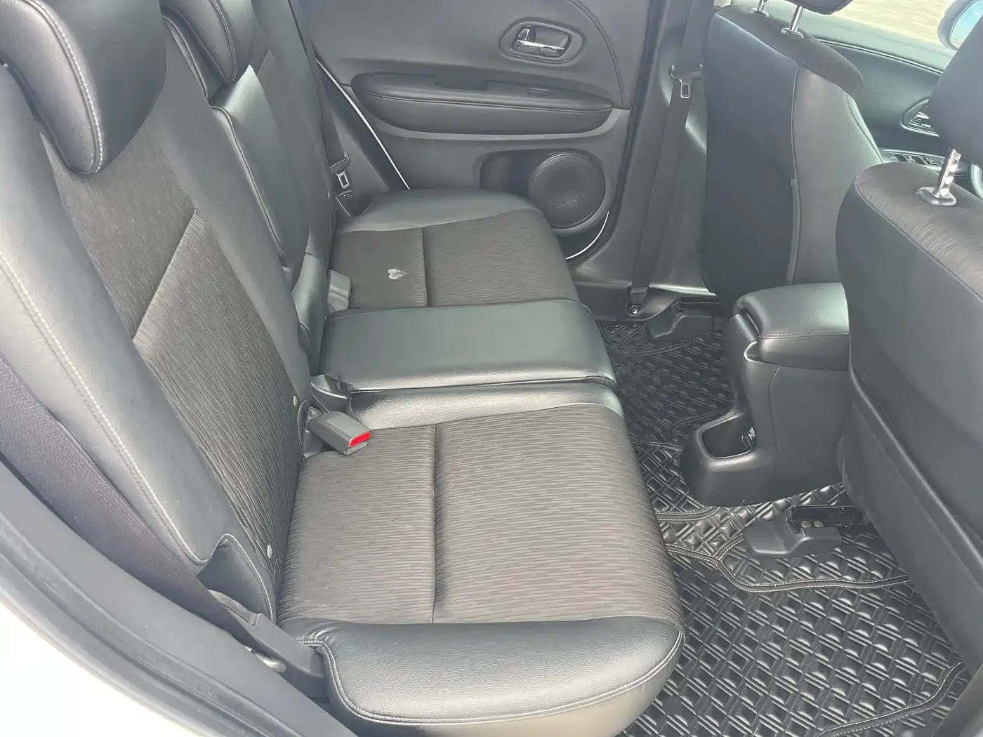 Фото 6 - Honda Vezel