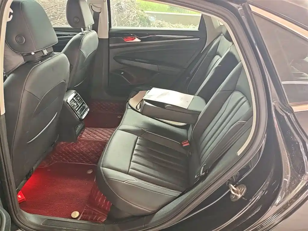 Volkswagen Passat 2023 Facelift 330TSI Elite Edition фото 13