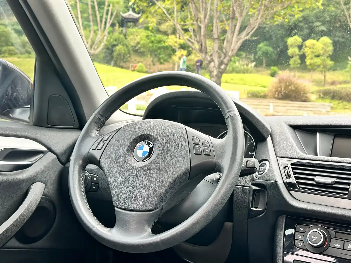 BMW X1 2013 sDrive18i Fashion фото 24