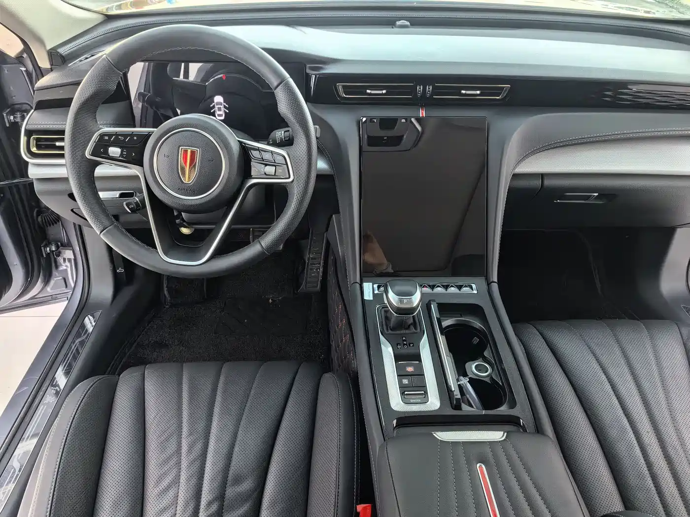 Hongqi H5 2023 2.0T Auto Smart Connect Flag Comfort фото 6