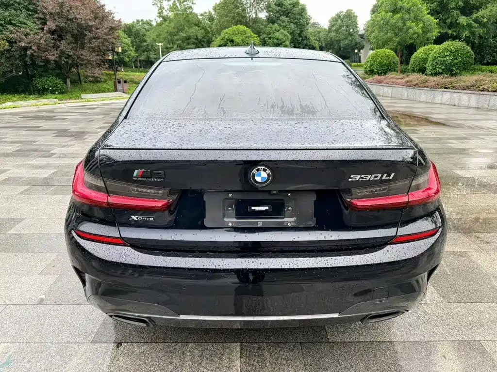 Photo 6 - BMW 3 Series