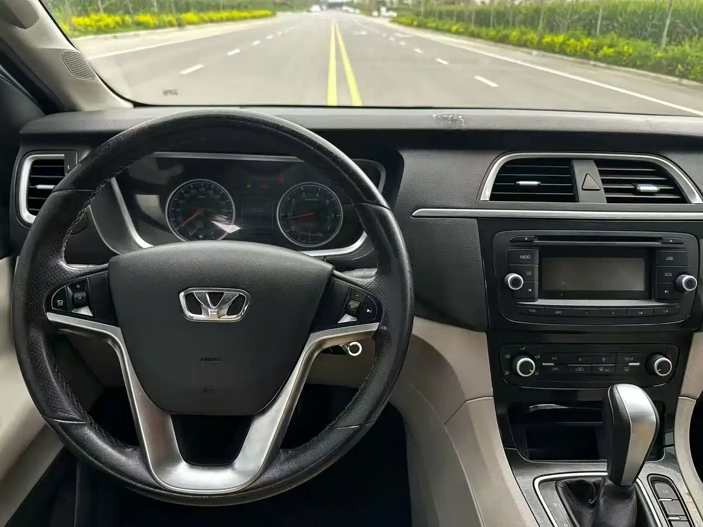 Huasong 7 2015 2015 2.0T Automatic Comfort
