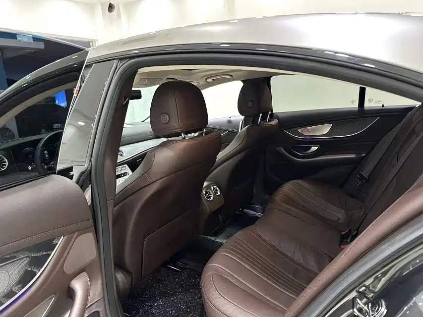 Mercedes-Benz CLS 2021 CLS 300 Luxury фото 3