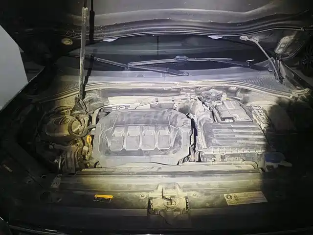 Volkswagen Tiguan L 2021 330TSI Automatic 2WD Comfort — фото 3