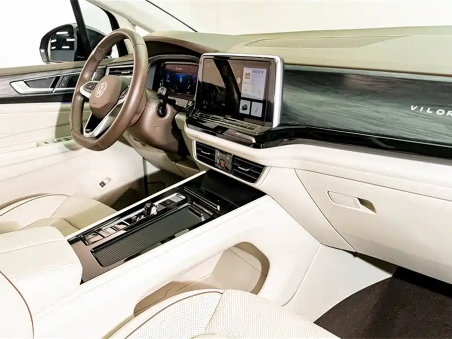 Volkswagen Viloran 2023 380TSI Premium Edition фото 20