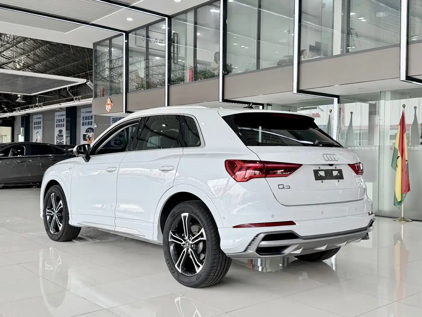 Audi Q3 2022 35 TFSI Fashion Dynamic фото 11