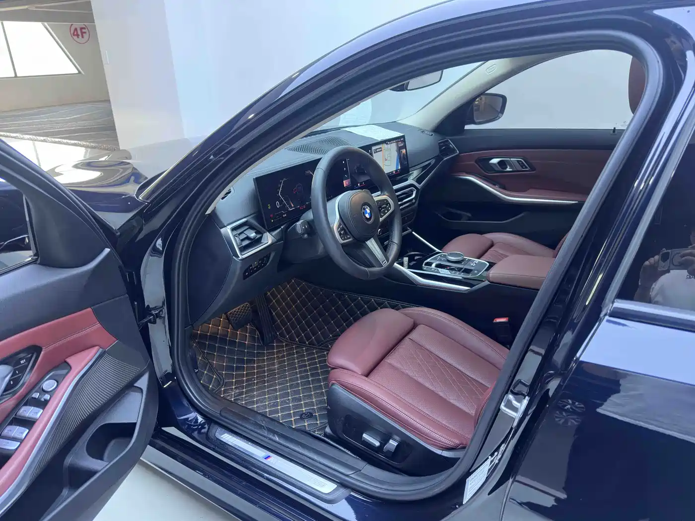 BMW 3 Series 2023 320Li M Sport Package фото 13