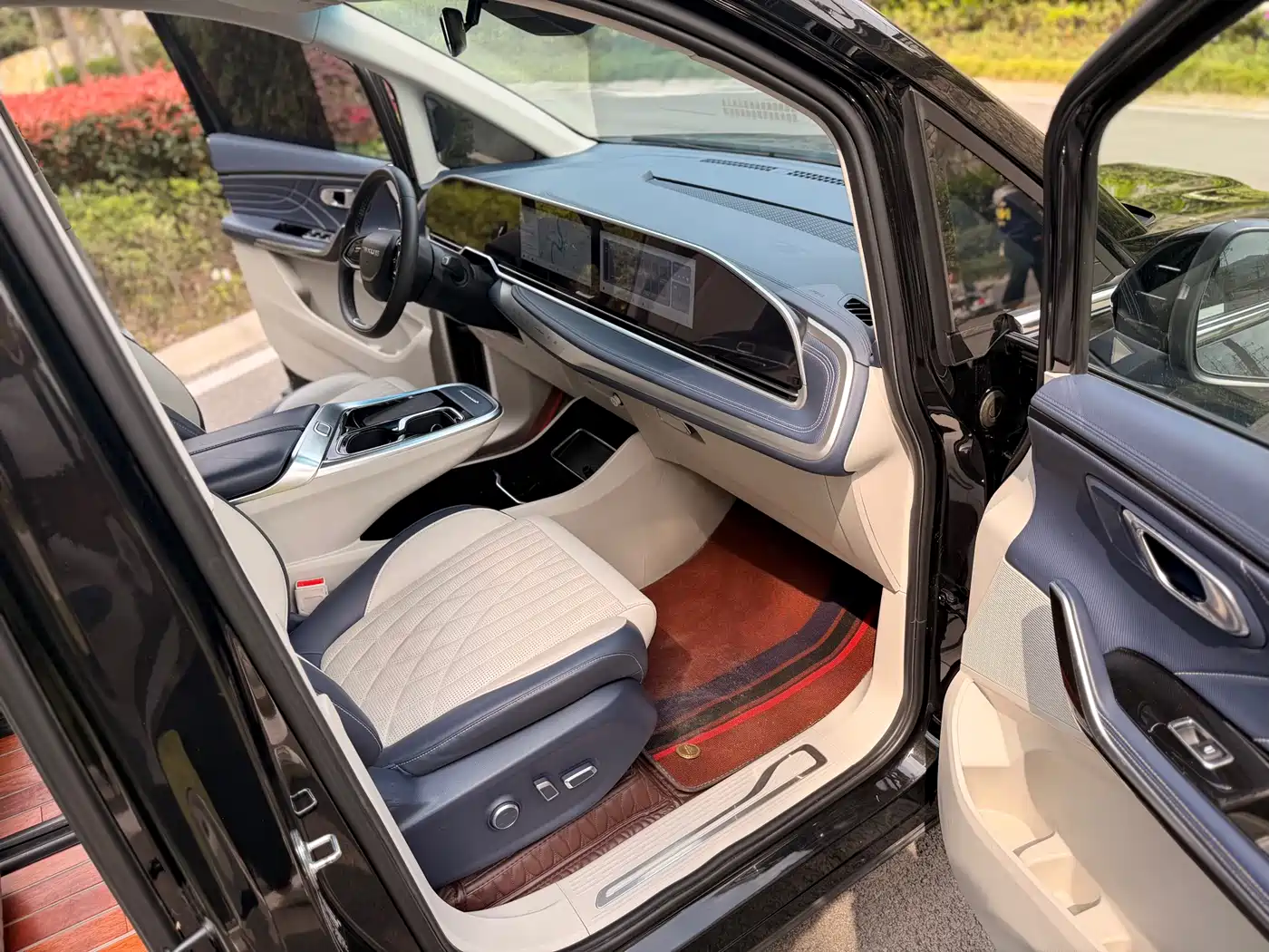 SAIC Maxus Maxus G90 2022 2.0T Nebula 7-Seater Edition фото 56