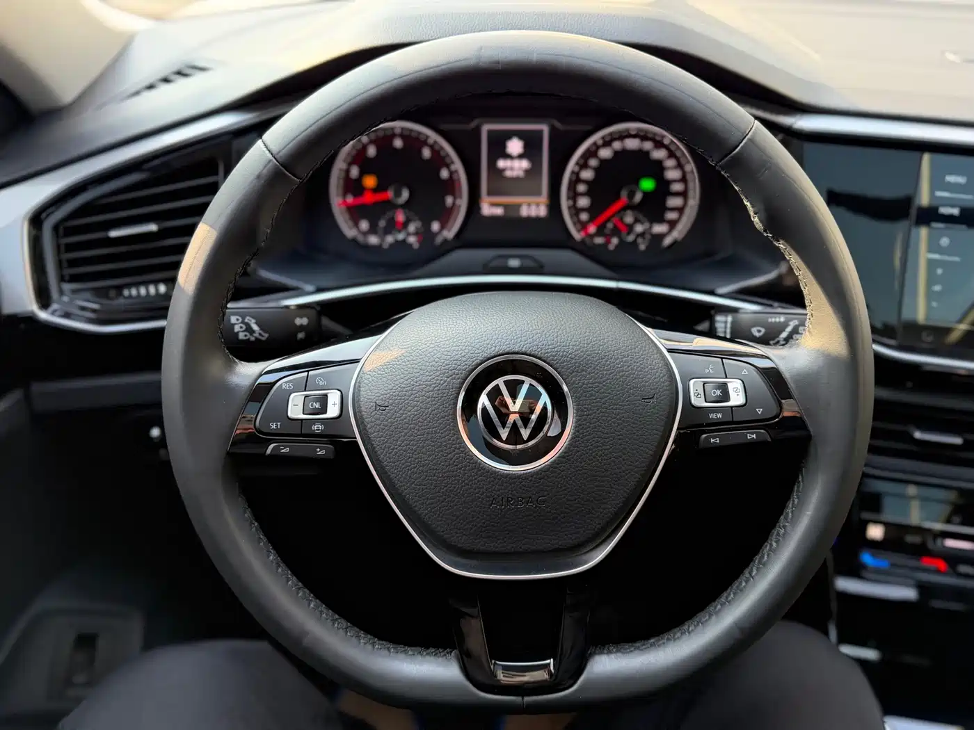 Volkswagen Tayron 2022 280TSI 2WD Luxury Smart Connect Edition фото 20