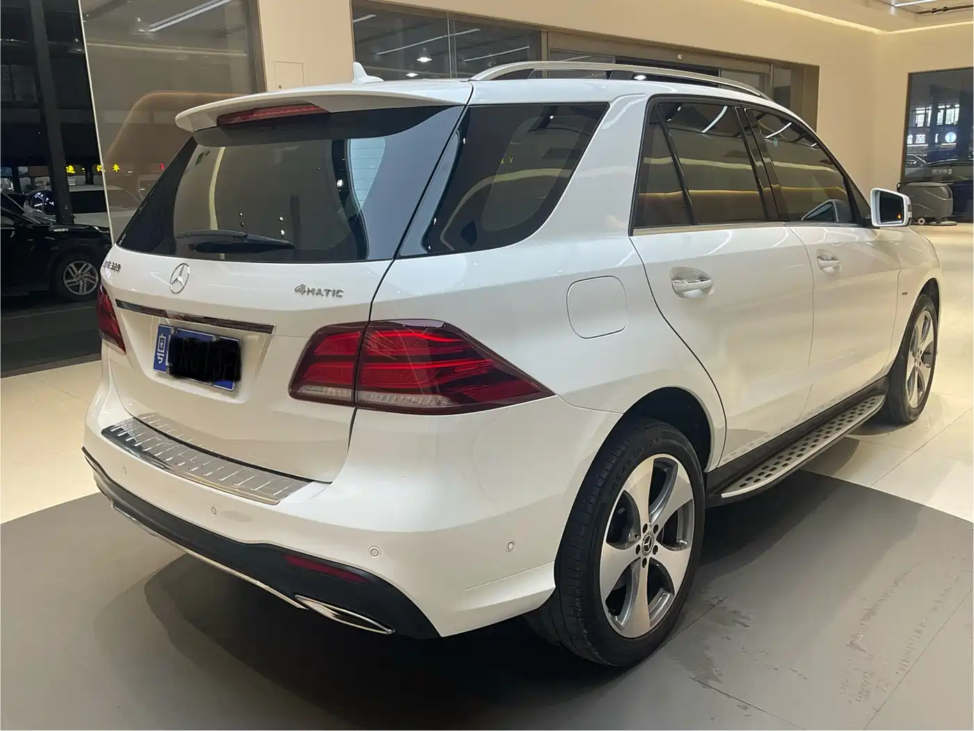 Mercedes-Benz GLE 2019 GLE 320 4MATIC Luxury Collector's Edition фото 7