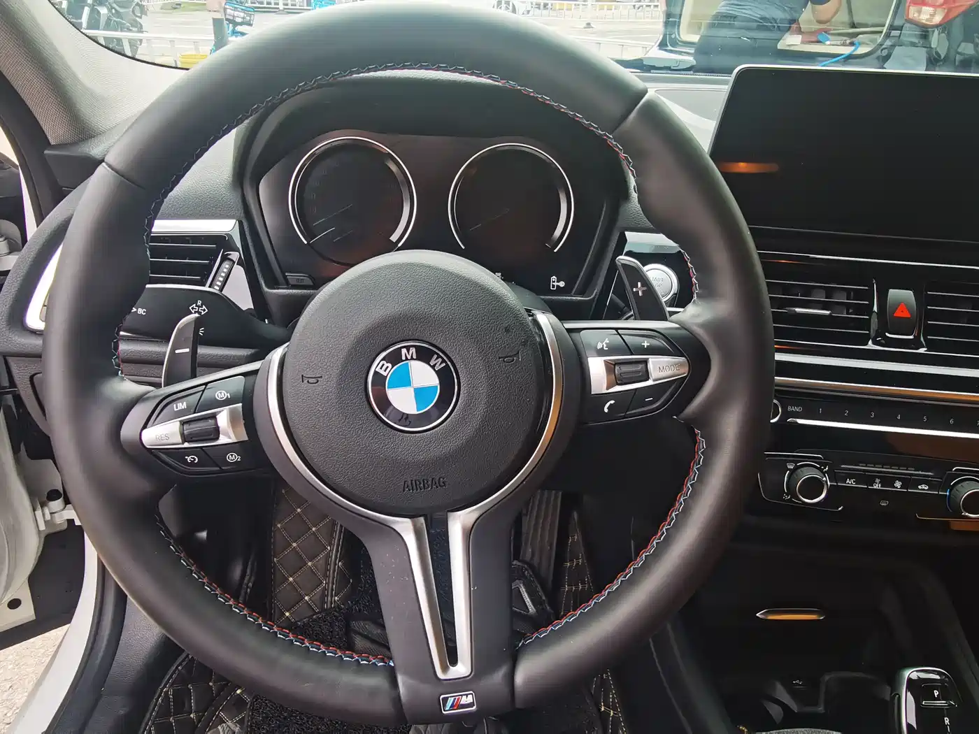 BMW 1-SERIES