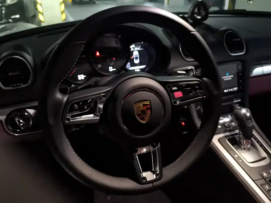 صورة 14 - Porsche 718