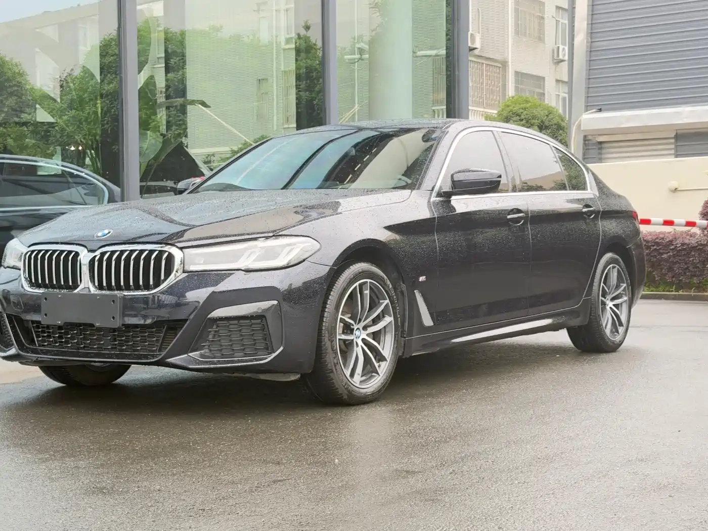 BMW 5 Series 2022 525Li M Sport Package