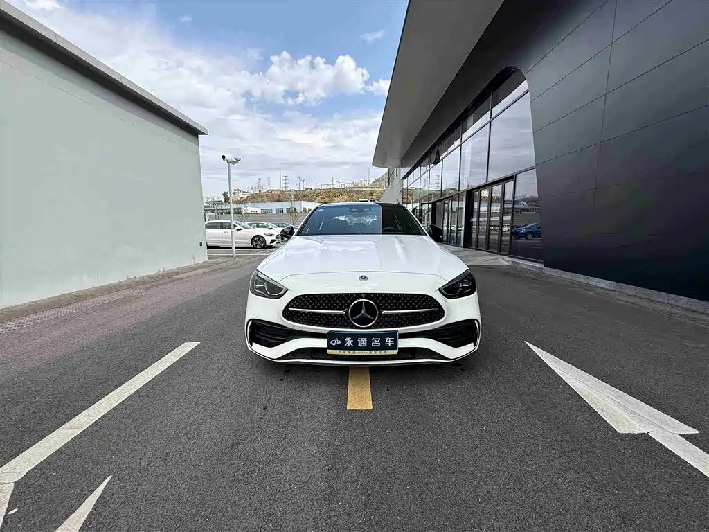 Mercedes-Benz C-Class 2024 C 260 L Night Edition Sport фото 2