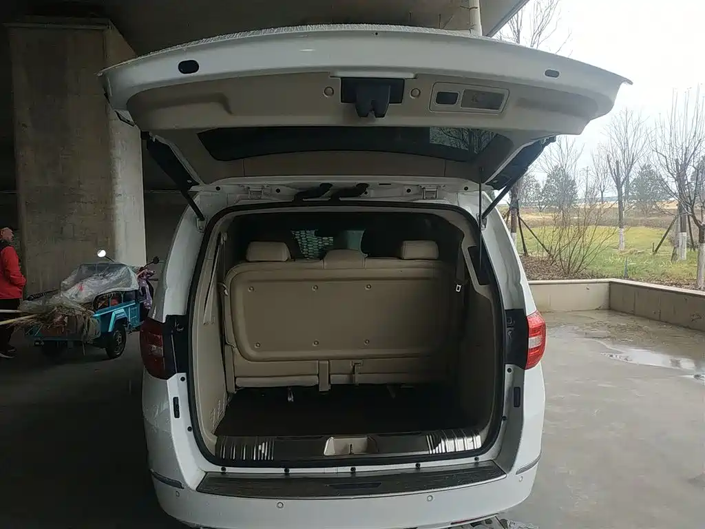 Buick GL8 2018 28T Premium Model China VI фото 16