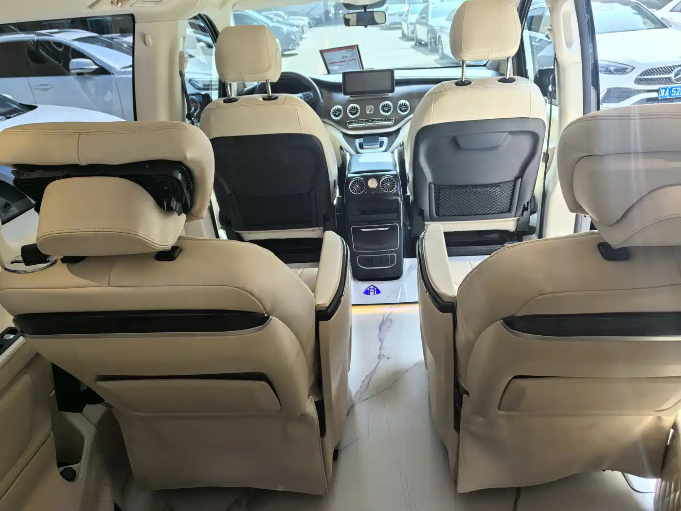 Mercedes-Benz Vito 2021 2.0T Elite 7-Seater фото 13