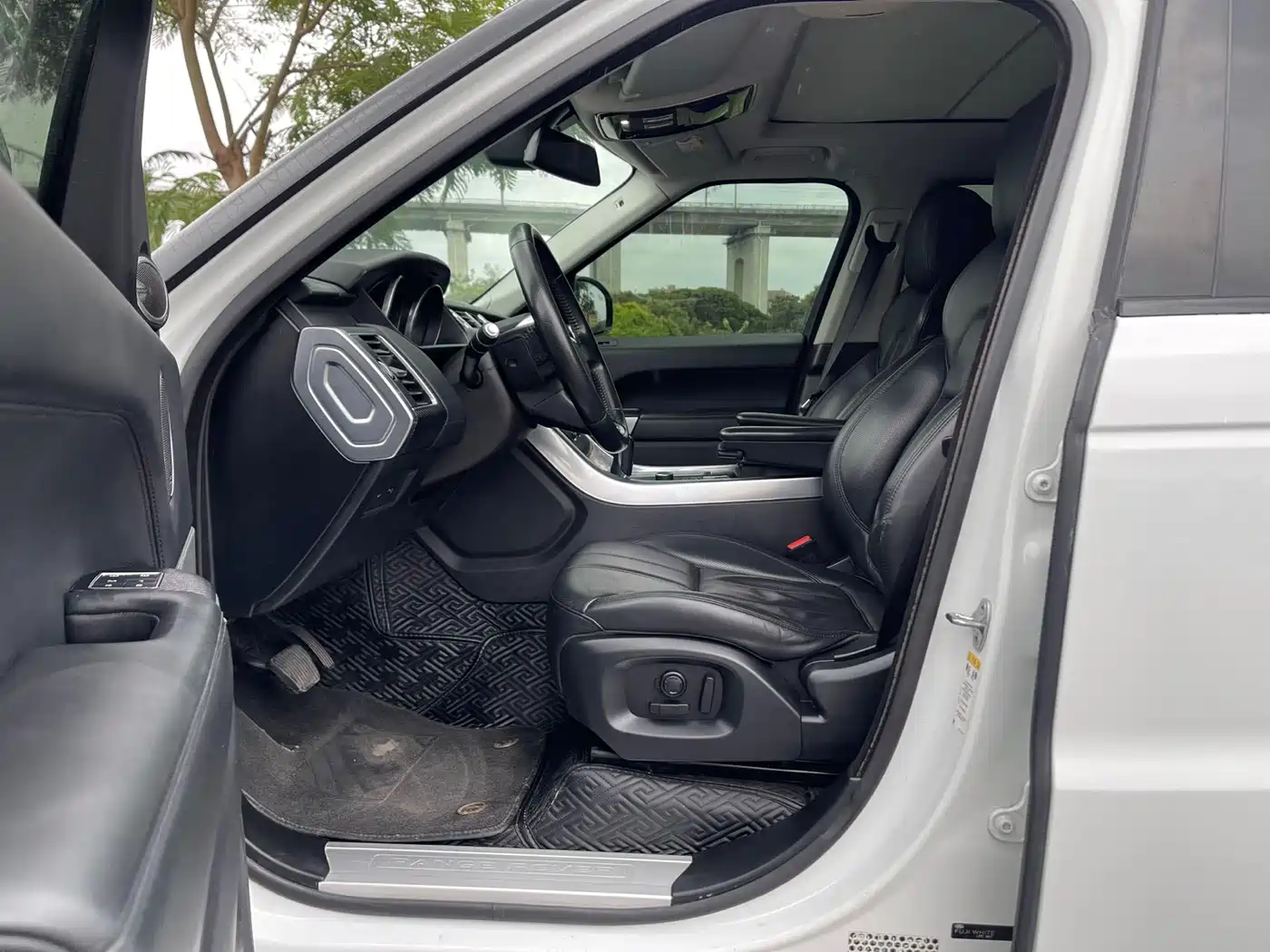Land Rover Range Rover Sport 2015 3.0 SC V6 HSE фото 10