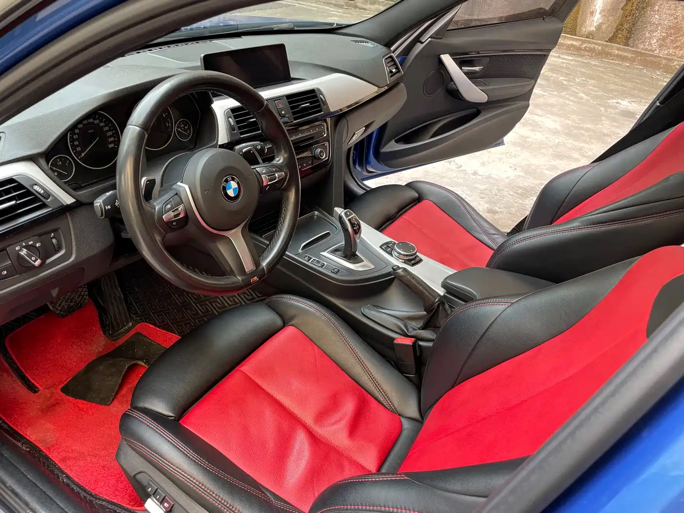 BMW 3 Series 2016 320i M Sport фото 11