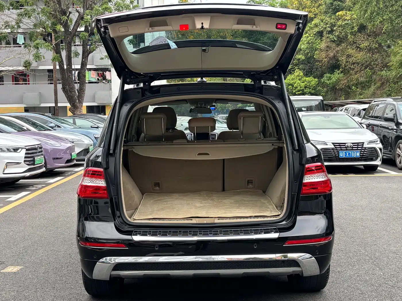 Mercedes-Benz M-Class 2012 Model ML 350 Luxury фото 11