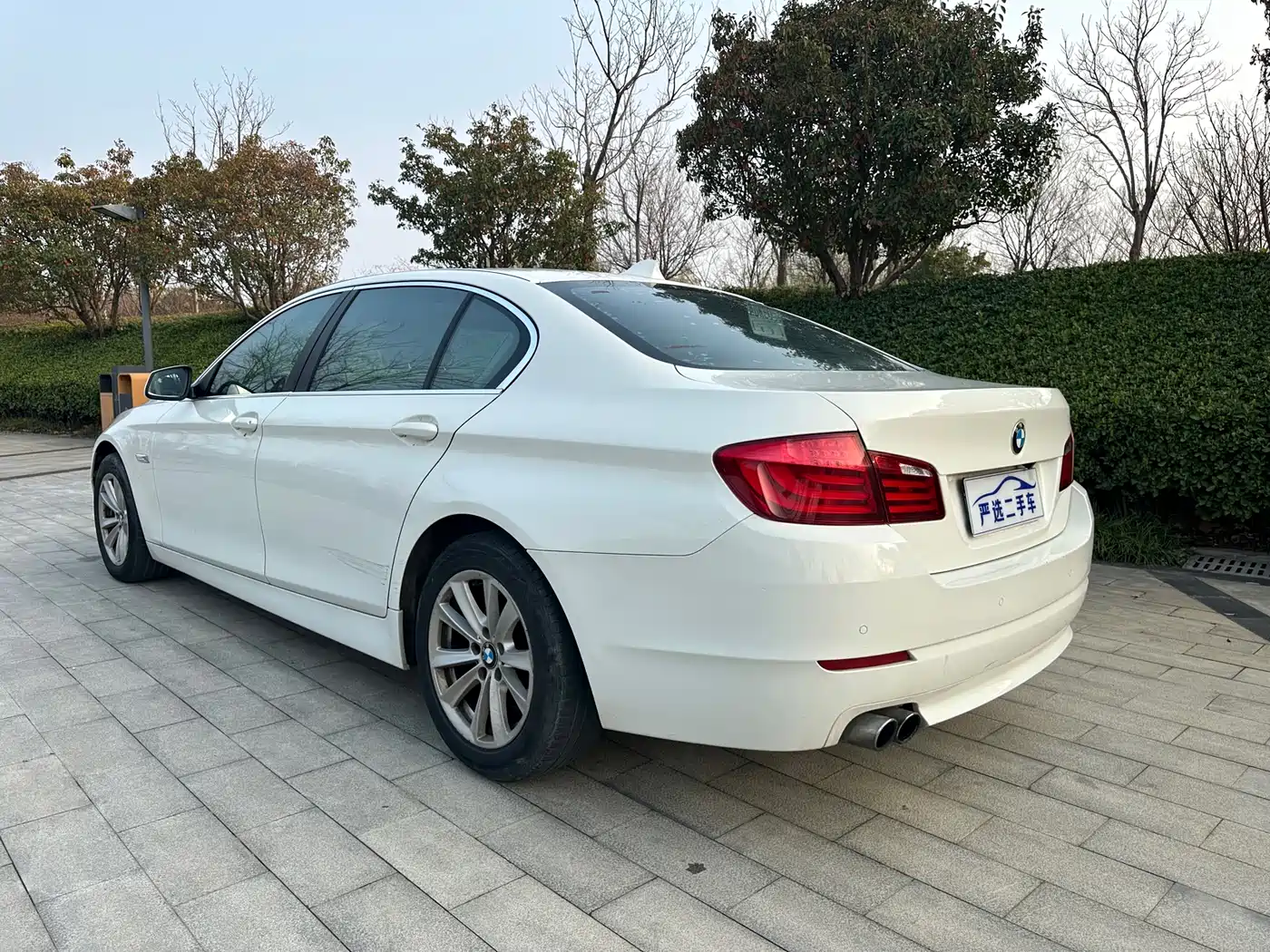 BMW 5 Series 2012 523Li Leadership фото 10