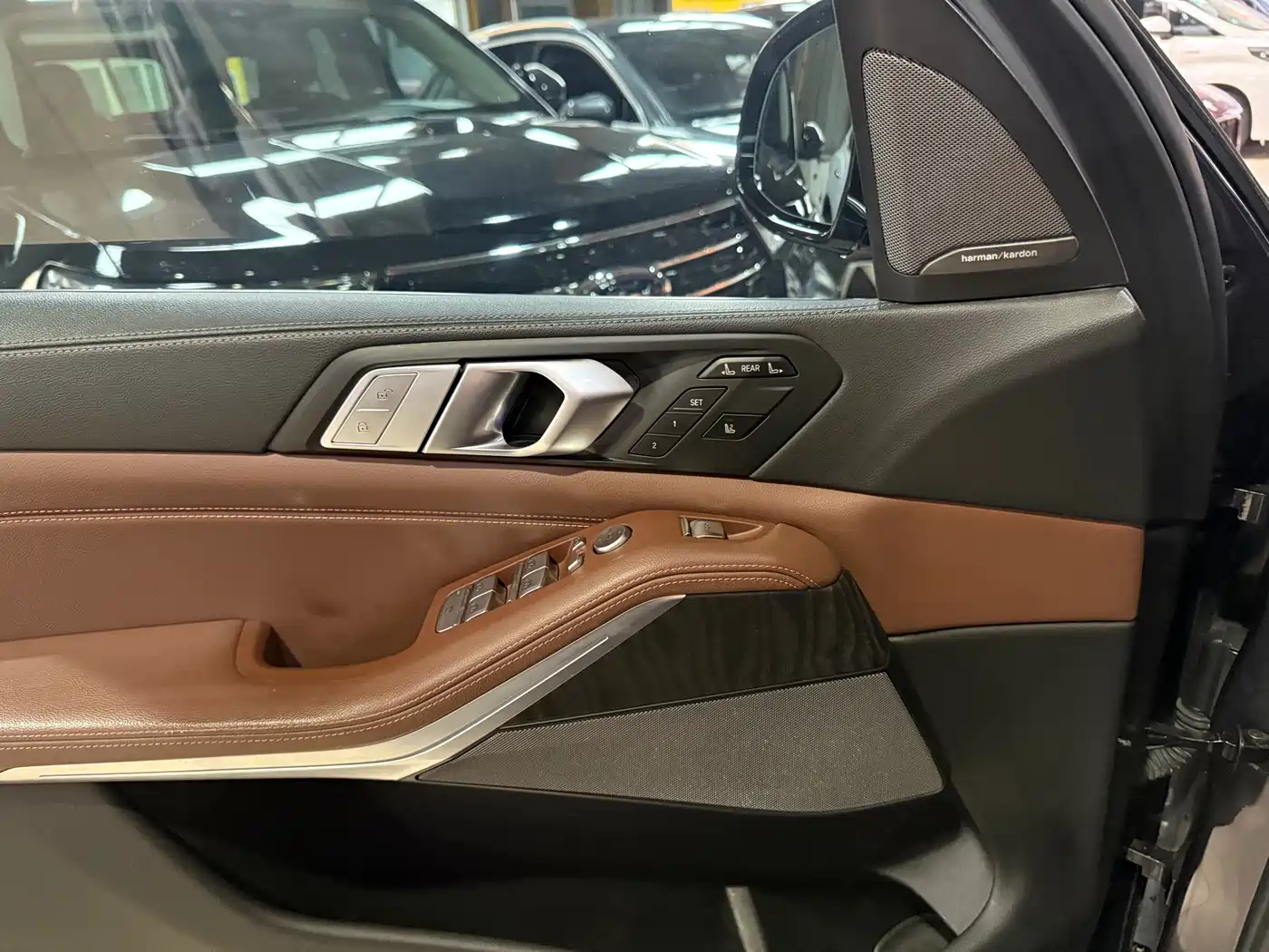 BMW X7 2020 xDrive40i Leading Luxury Package фото 5