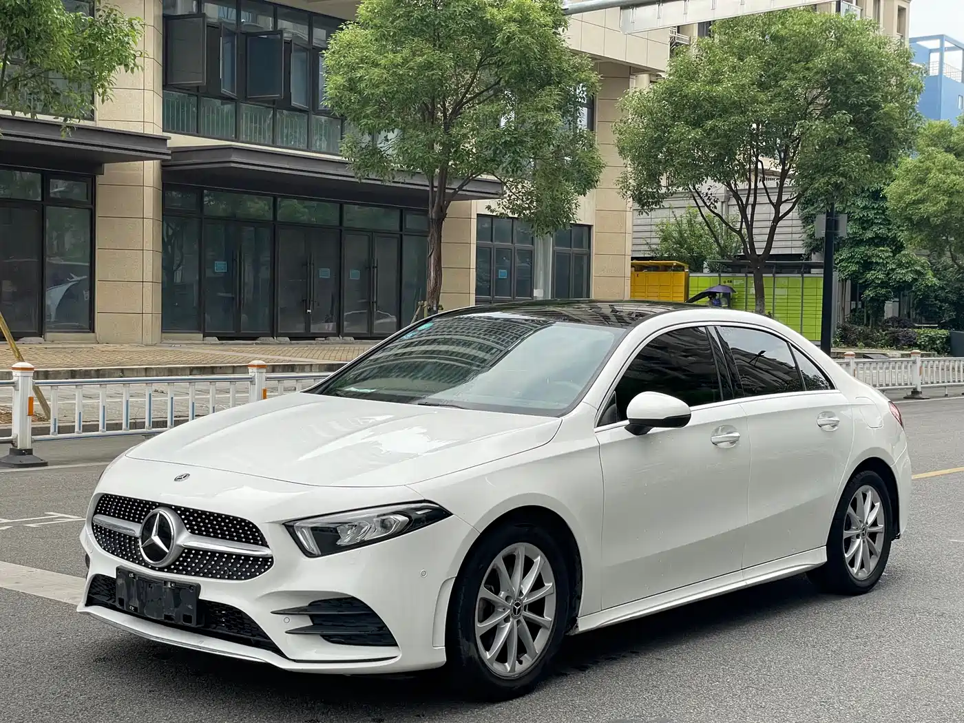 Mercedes-Benz A-Class 2020 Facelift A 200 L Sport Sedan Dynamic
