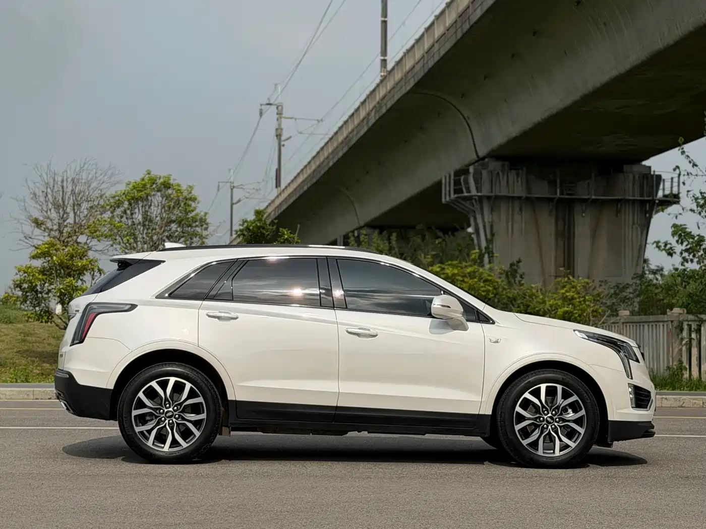 Cadillac XT5 2024 2.0T AWD Luxury (Hummingbird Edition) фото 15