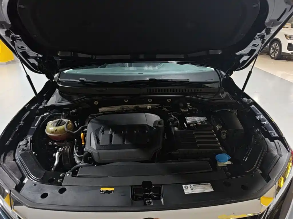Фото 20 - Volkswagen Passat