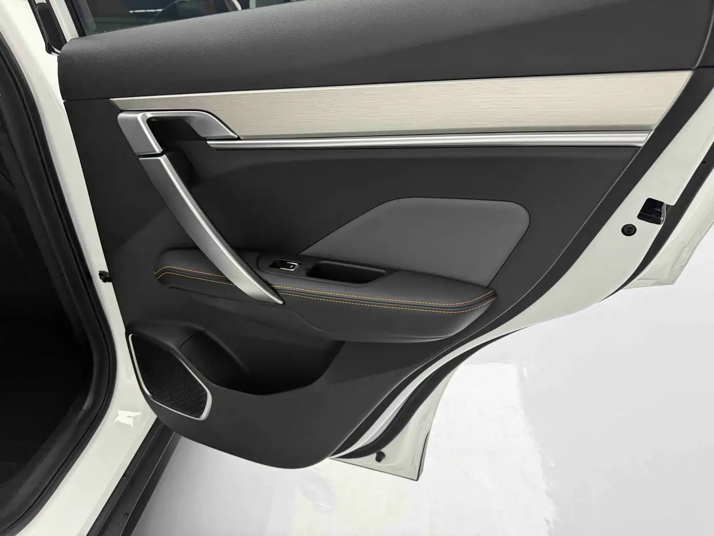 GEELY AUTOMOBILE BINYUE