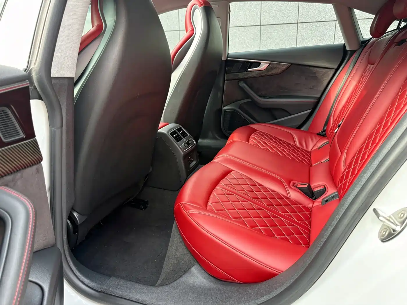 Photo 11 - Audi A5 (Import)
