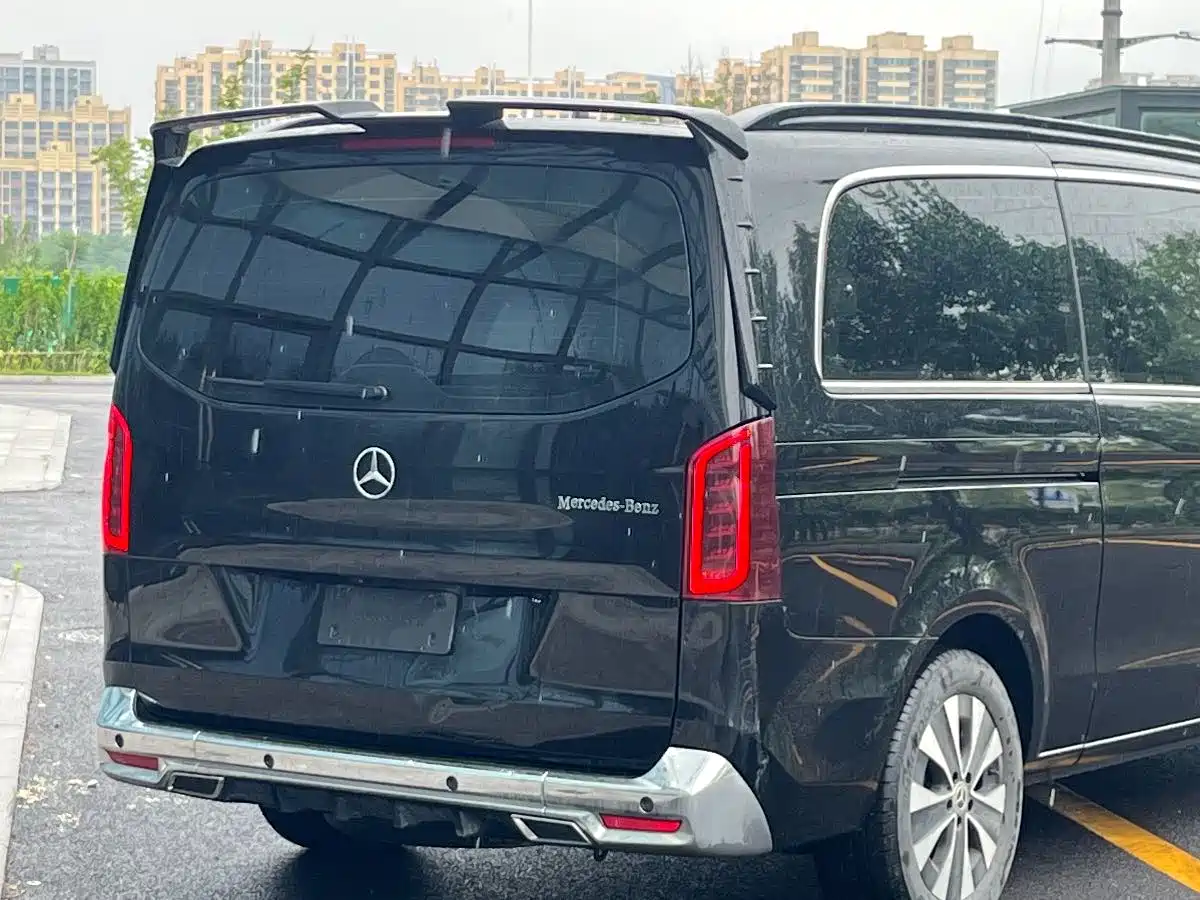 Mercedes-Benz Vito 2023 2.0T Elite 7-Seater фото 9
