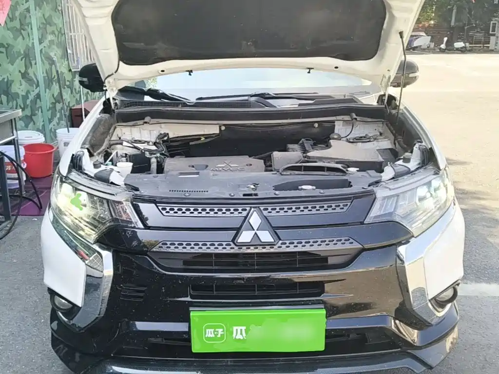 Mitsubishi Outlander 2022 2021 2.4L 4WD Yaodong Edition 5-seater