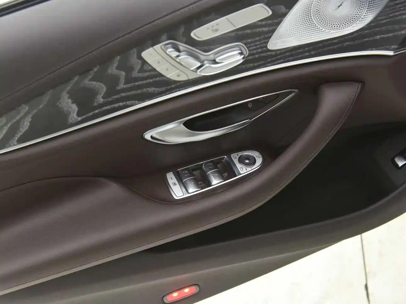 Mercedes-Benz CLS 2021 CLS 300 Luxury фото 7