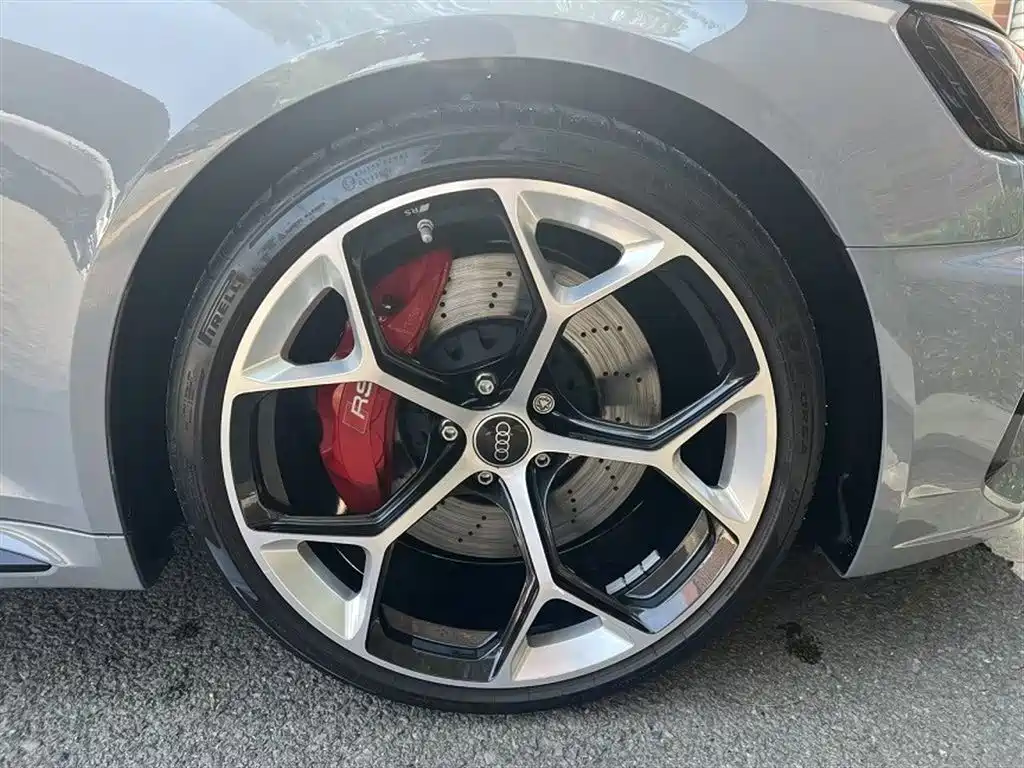 AUDI RS 4
