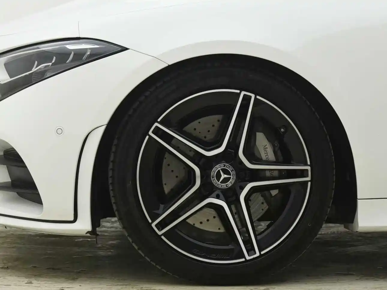 Mercedes-Benz CLS 2021 CLS 300 Luxury фото 13