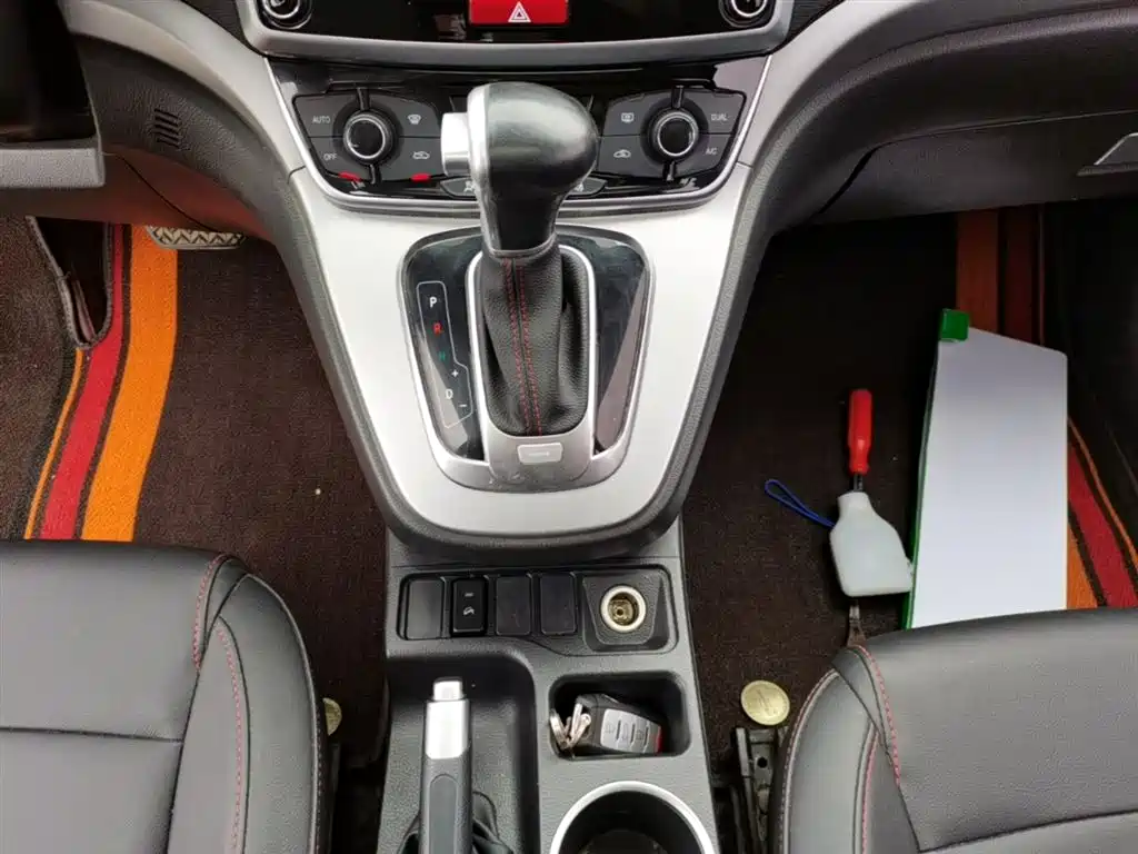 Haval M6 2017 1.5T Automatic 2WD Premium фото 13